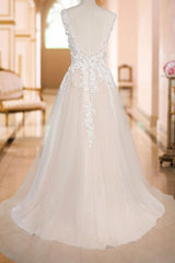 Wedding Dresses Tulle Deep V-Neck A-line Sleeveless Multilayer Tulle Lace Applique Elegant Bridal Gowns With Train-Dbrbridal