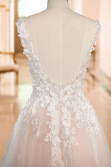 Wedding Dresses Tulle Deep V-Neck A-line Sleeveless Multilayer Tulle Lace Applique Elegant Bridal Gowns With Train-Dbrbridal