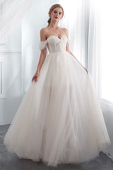 Wedding Dresses Tulle Ivory Off The Shoulder Sweetheart Beach Bridal Dress With Train-Dbrbridal