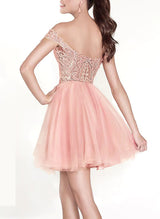 A-Line Off-The-Shoulder Short/Mini Tulle Homecoming Dresses With Appliques Lace