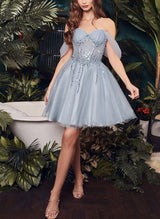 A-Line Off-The-Shoulder Short/Mini Tulle Homecoming Dresses With Rhinestone