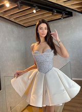 A-Line Sweetheart Sleeveless Short/Mini Satin Homecoming Dresses