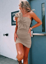 Sheath/Column One-Shoulder Short/Mini Satin Homecoming Dresses With Bow(s)