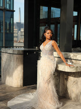 Glamorous Straps V-Neck Sleeveless Mermaid Wedding Dresses Beads With Feather