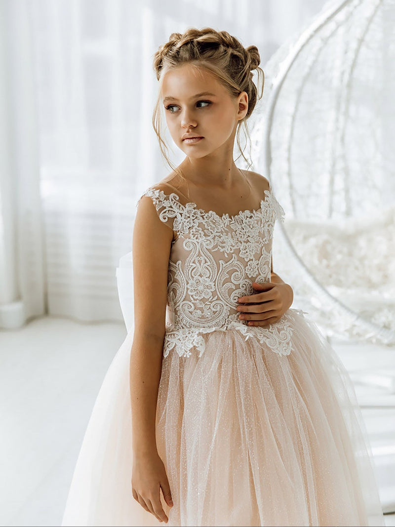 Beautiful Sleeveless Flower Girl Dress Floral Lace Champagne
