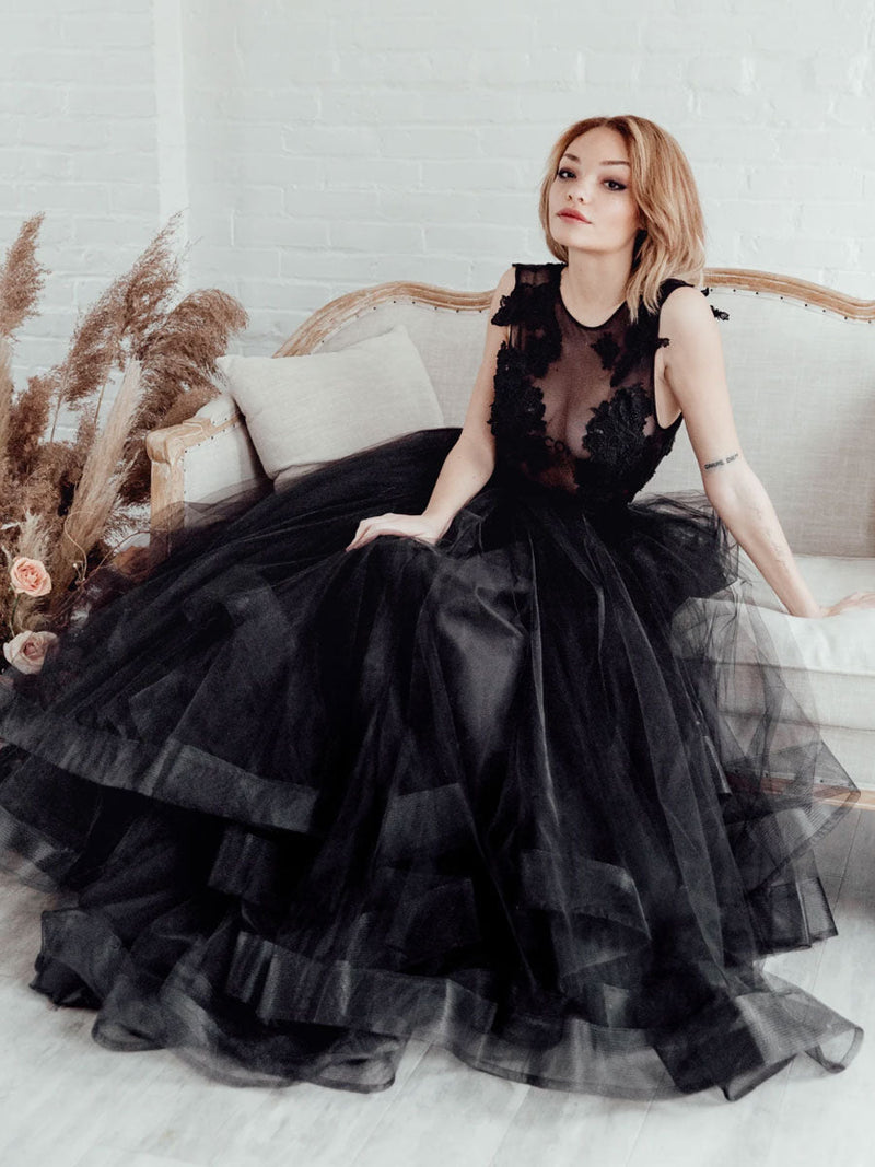 Black Bridal Dress A-Line Illusion Neckline Sleeveless Sexy Backless Applique Long Lace Tulle Bridal Gowns