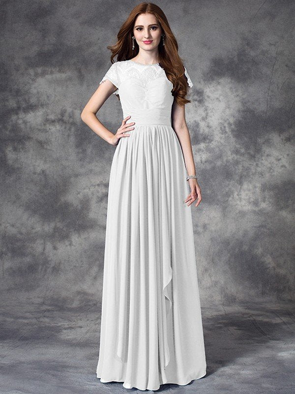 Classic Bateau Lace Sleeveless Long Chiffon Bridesmaid Dresses