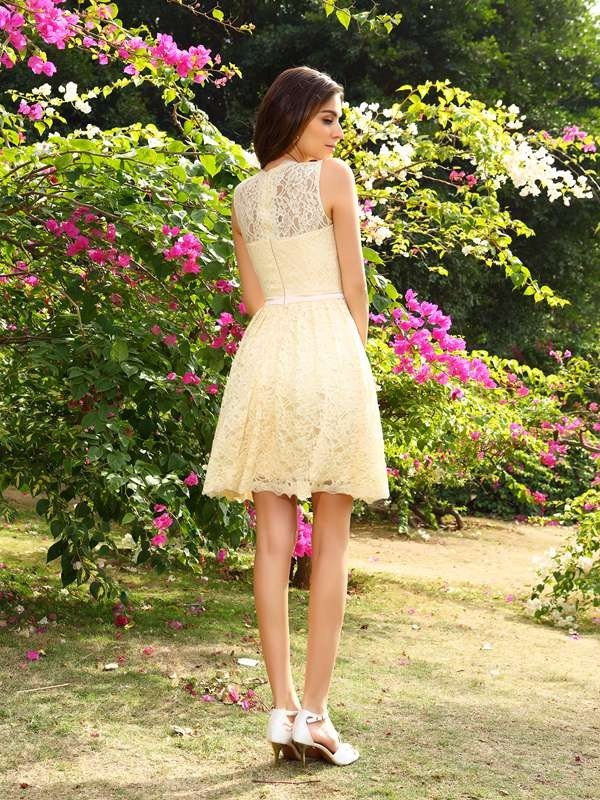 Classy Lace Sleeveless Short Bridesmaid Dresses