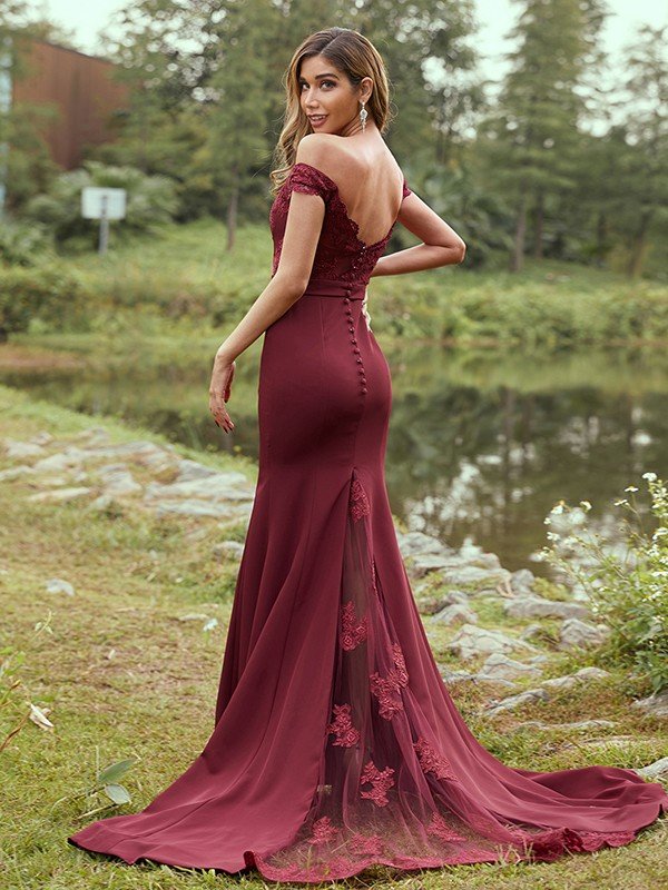 Elegant Applique Off-the-Shoulder Sleeveless Bridesmaid Dresses