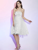 Elegant Strapless Sleeveless Hand-Made Flower Short Net Bridesmaid Dresses