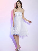Elegant Strapless Sleeveless Hand-Made Flower Short Net Bridesmaid Dresses
