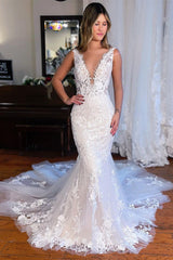 Glamorous Long Mermaid V-neck Sleeveless Lace Bridal Gown
