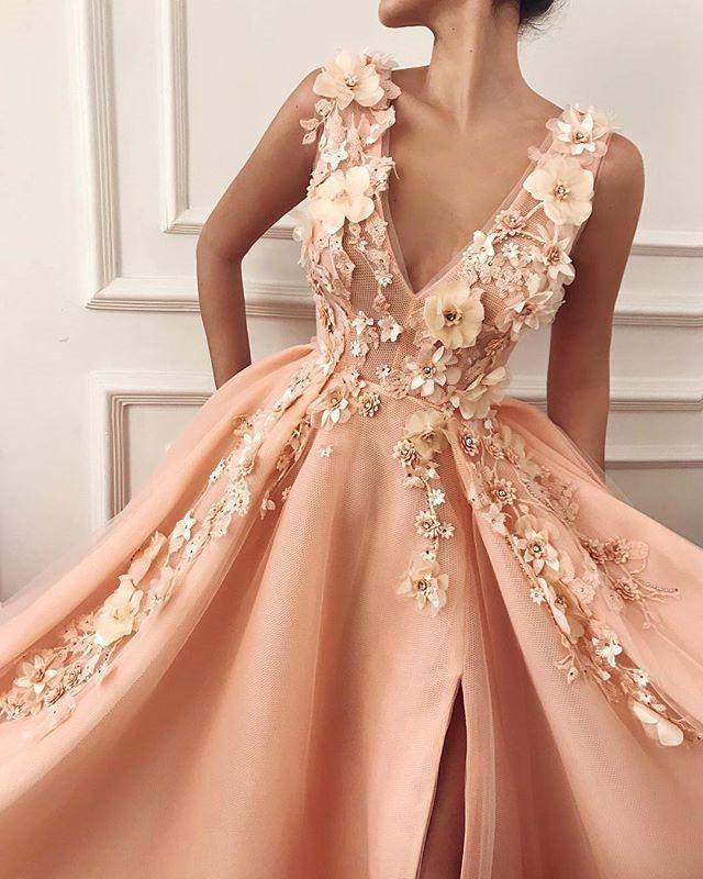 Glamorous Straps V-Neck Flower Appliques A-Line Formal Dresses