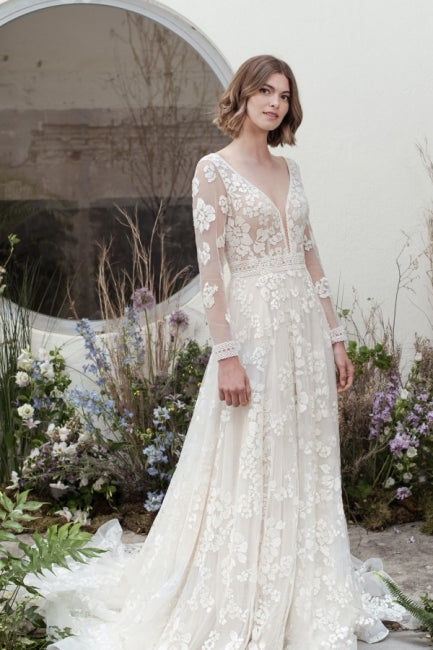 Gorgeous Long A-Line V-neck Lace Wedding Dresses With Long Sleeves