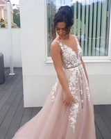Gorgeous Sleeveless Long Prom Dress Tulle With Lace Appliques V-Neck