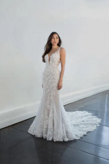 Modest Long Mermaid V-neck Sleeveless Wedding Dresses With Lace