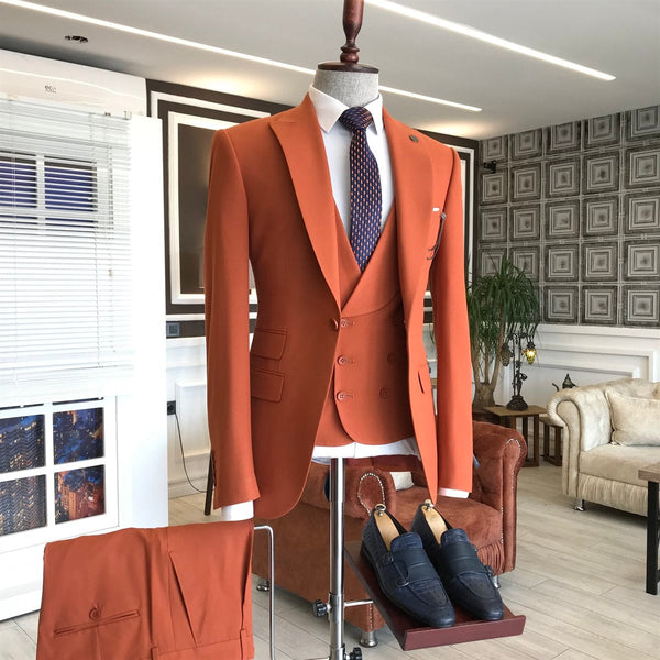 New Arrival Slim Fit Bespoke Peaked Lapel Men's Suits
