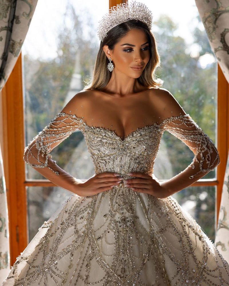 New Arrival Sweetheart Long Sleeves Lace Bridal Gown