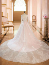 Wedding Dresses A-line Chic V-Neck Long Sleeve Lace Applique Tulle Bridal Gowns With Chapel Train