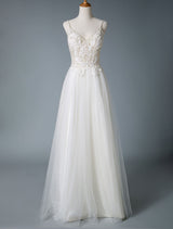 Wedding Dresses A-line Chic V-Neck Sleeveless Straps Beaded Long Polka Dot Tulle Bridal Gowns