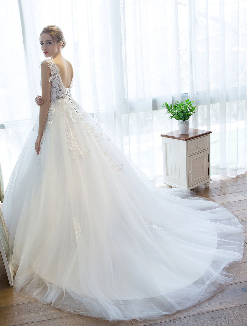 Wedding Dresses Princess Ball Gown Ivory Bridal Gown Chic V-Neck Illusion Sexy Backless Lace Applique Tulle Bridal Dress With Train