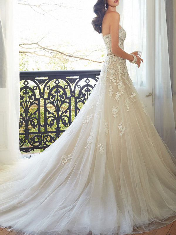 Wedding Dresses Tulle A-line Sweetheat Neck Sleeveless Long Lace Appliqued Bridal Gowns With Train