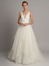 White A-Line Wedding Dresses With Train Sleeveless Sexy Backless Tiered Chic V-Neck Long Bridal Gowns