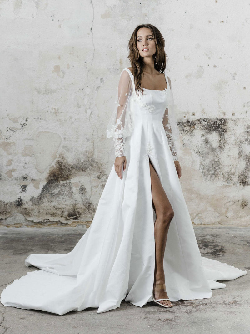 White Casual Wedding Dress A-Line Square Neck Long Sleeves Sexy Backless Applique Cut-Outs Split Front Long Bridal Gowns