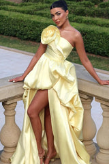 Charming Daffodil Strapless Satin Prom Dresses Sleeveless Hi-Lo With Pleats
