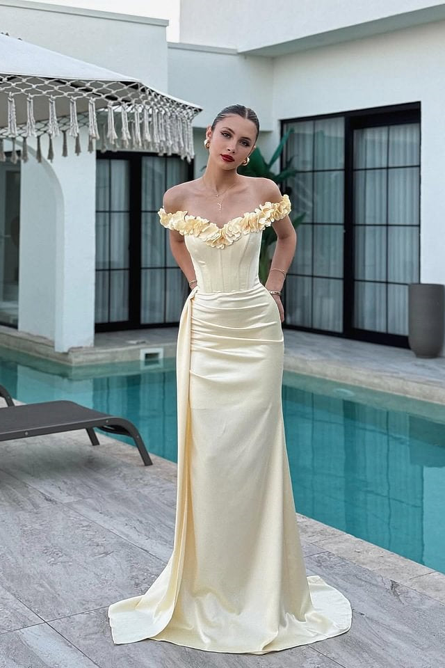 Luxury Daffodil Off-The-Shoulder Satin Mermaid Prom Dresses Lace-Up Back Sleeveless With Flower Ruffle