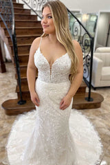 Luxury V-Neck Sleeveless Mermaid Wedding Dresses Applique Lace Spaghetti-Straps Open Back With Buttons
