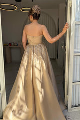 Exquisite Asymmetrical Strapless Sleeveless Satin Evening Dresses A-Line Slit Gem With Zipper Pleats