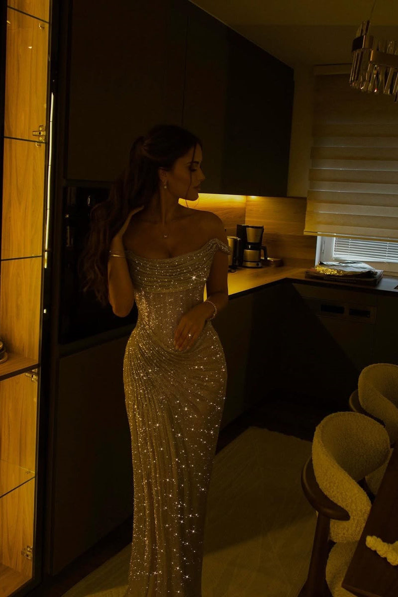 Dazzling Off-The-Shoulder Mermaid Evening Dresses Column Long With Pleats