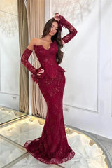 Romantic Burgundy Strapless V-Neck Lace Evening Dresses Mermaid Sheath With Gloves