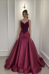 Romantic Burgundy Spaghetti-Straps V-Neck Evening Dresses A-Line Sleeveless With Pleats