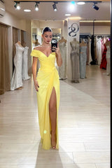 Exquisite Yellow V-Neck One Shoulder A-Line Evening Dresses High Split With Pleats