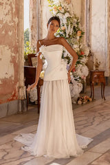 Dreamy White Strapless Sleeveless Chiffon Evening Dresses A-Line Lace-Up Back With Flower