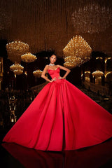 Classic Red Sweetheart Strapless Sleeveless Satin Wedding Dresses A-Line Ball Gown With Pleats