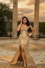 Romantic Gold Strapless Sleeveless Sequins Wedding Dresses Mermaid Gem With High Split