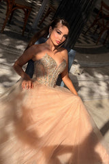 Luxury Coral V-Neck Strapless Sleeveless Tulle Wedding Dresses A-Line Long With Gem