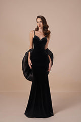Vintage Black V-Neck Spaghetti-Straps Sleeveless Velvet Wedding Dresses Mermaid With Beads Zipper