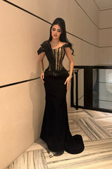Glamorous Black Off-The-Shoulder Mermaid Lace Evening Dresses Sheath Long With Zipper