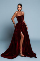 Glamorous Burgundy Strapless Sleeveless Velvet Evening Dresses A-Line High Split With Pleats
