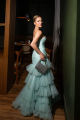 Glamorous Strapless Sleeveless Tulle Evening Dresses Floor Length With Pleats Zipper