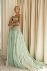 Timeless Green Strapless Sleeveless Tulle Evening Dresses A-Line With Pleats