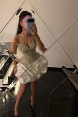 Dazzling White V-Neck Strapless Sleeveless Homecoming Dresses Mini With Gem