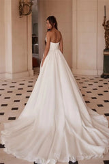 Luxurious Sweetheart Strapless Sleeveless Satin Evening Dresses High Split With Zipper Pleats