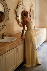 Chic Daffodil Halter Sweetheart Sleeveless Chiffon Evening Dresses Floor Length With Lace-Up Back