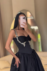 Elegant Black Sweetheart Straps Sleeveless Satin Evening Dresses A-Line Gem With Pleats
