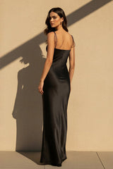 Romantic Black Spaghetti-Straps Sleeveless Satin Evening Dresses Sheath With Zipper